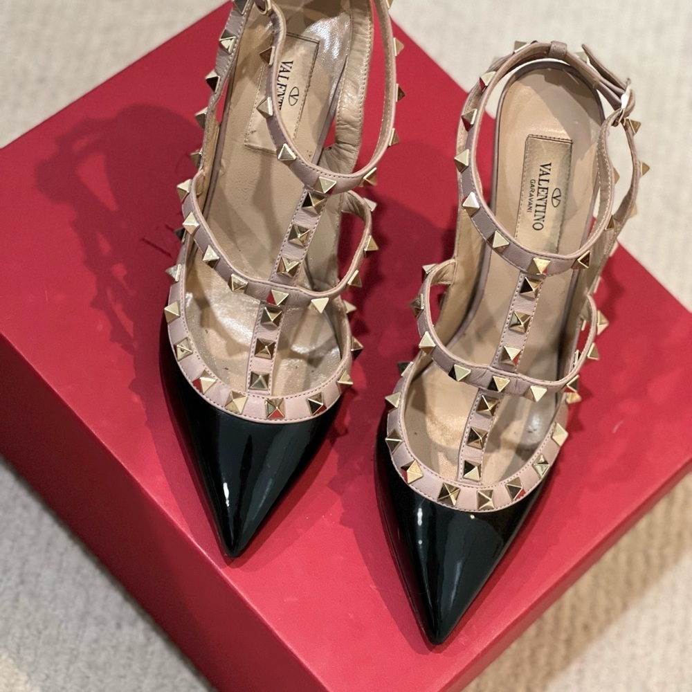 Valentino Rockstud heels size 37 size 7 - Picture 2 of 8